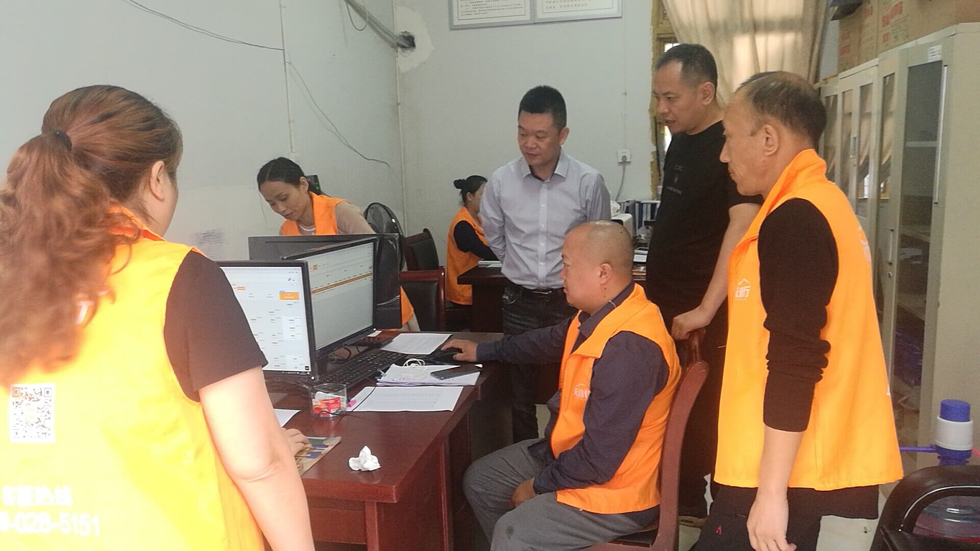 调理室现场.jpg 调理室现场.jpg